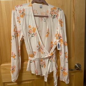 Old navy floral blouse size medium